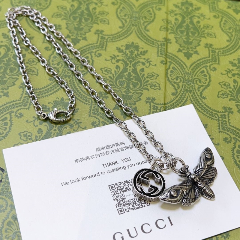 G*u*i necklaces